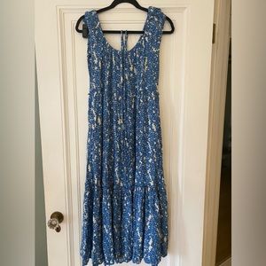 UEC Karen kane brand maxi dress. Size small. Comes with thin sash for belt.